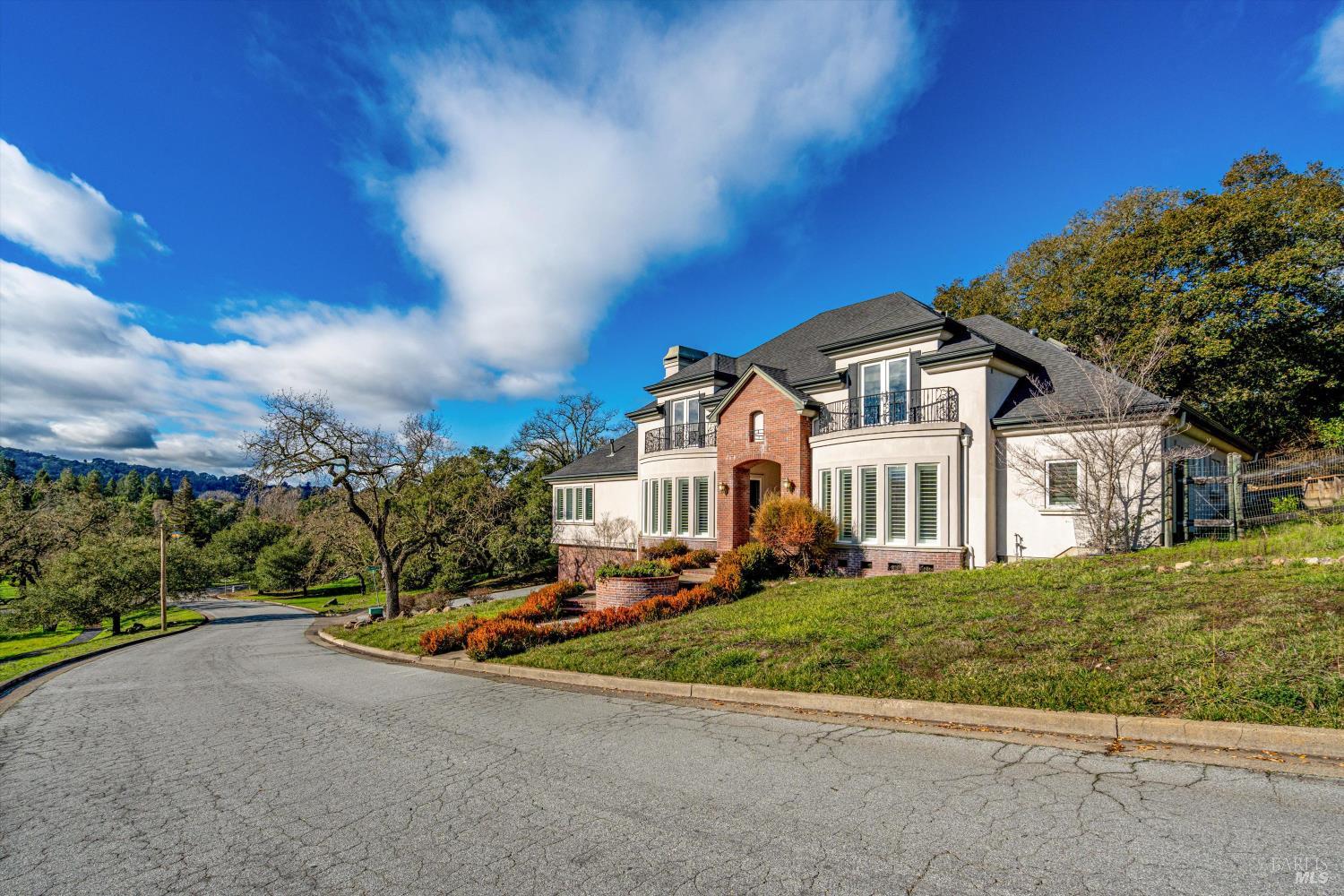 3557 Golf View Terrace