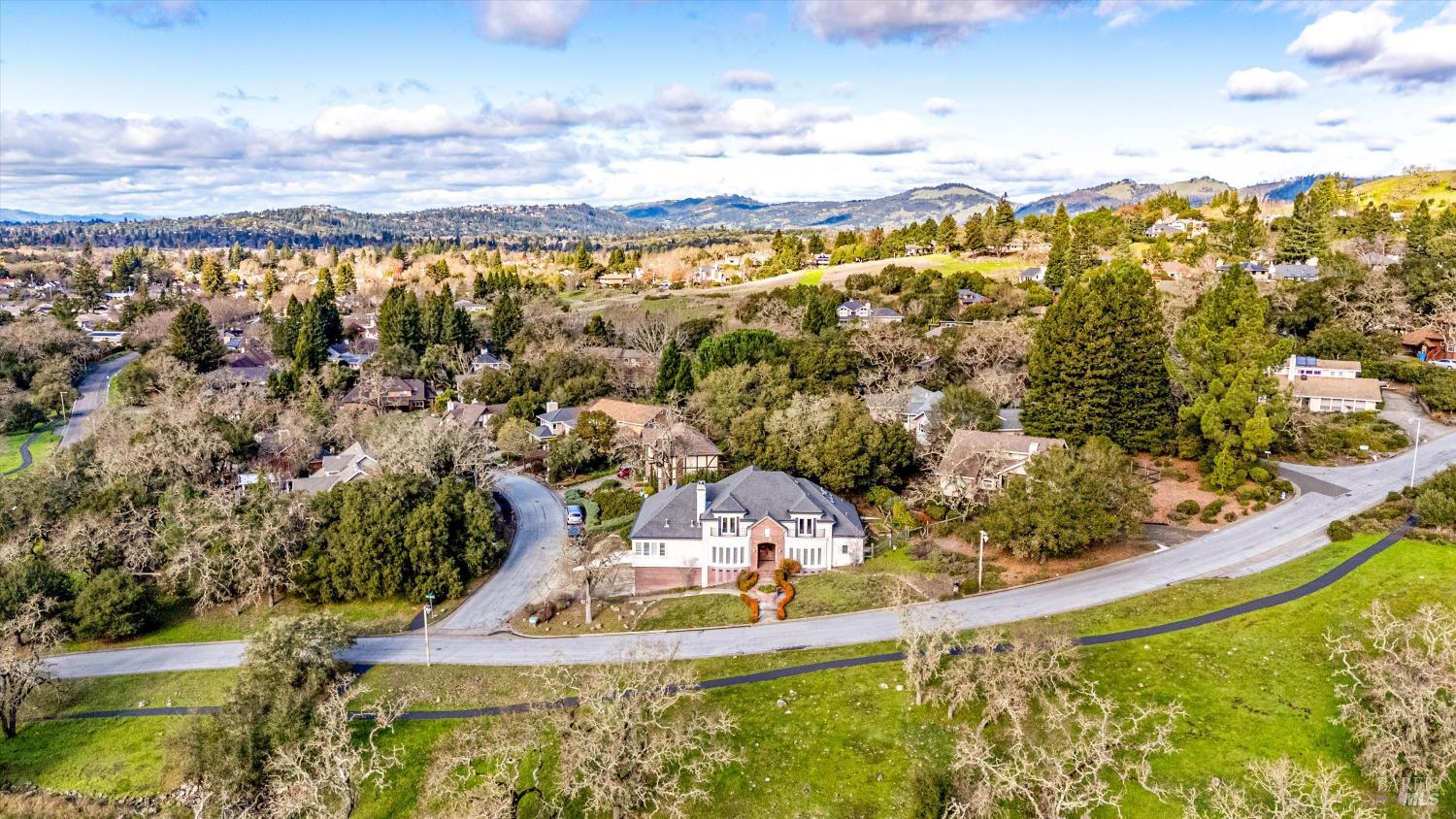 3557 Golf View Terrace
