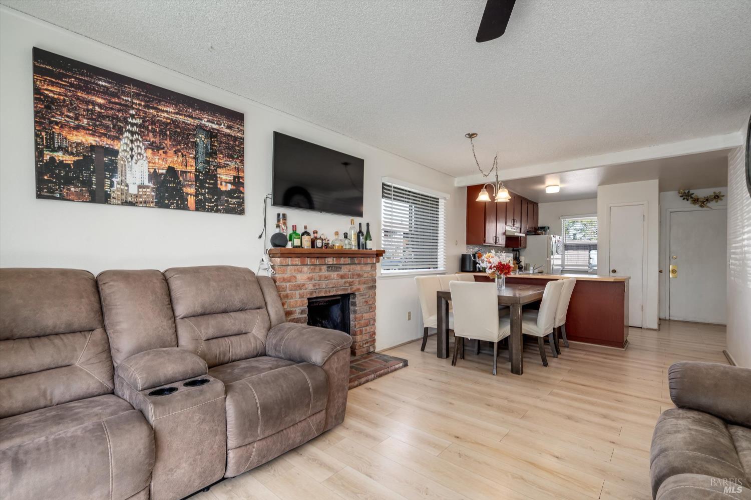 1708 Glenbrook Drive Unit: #F