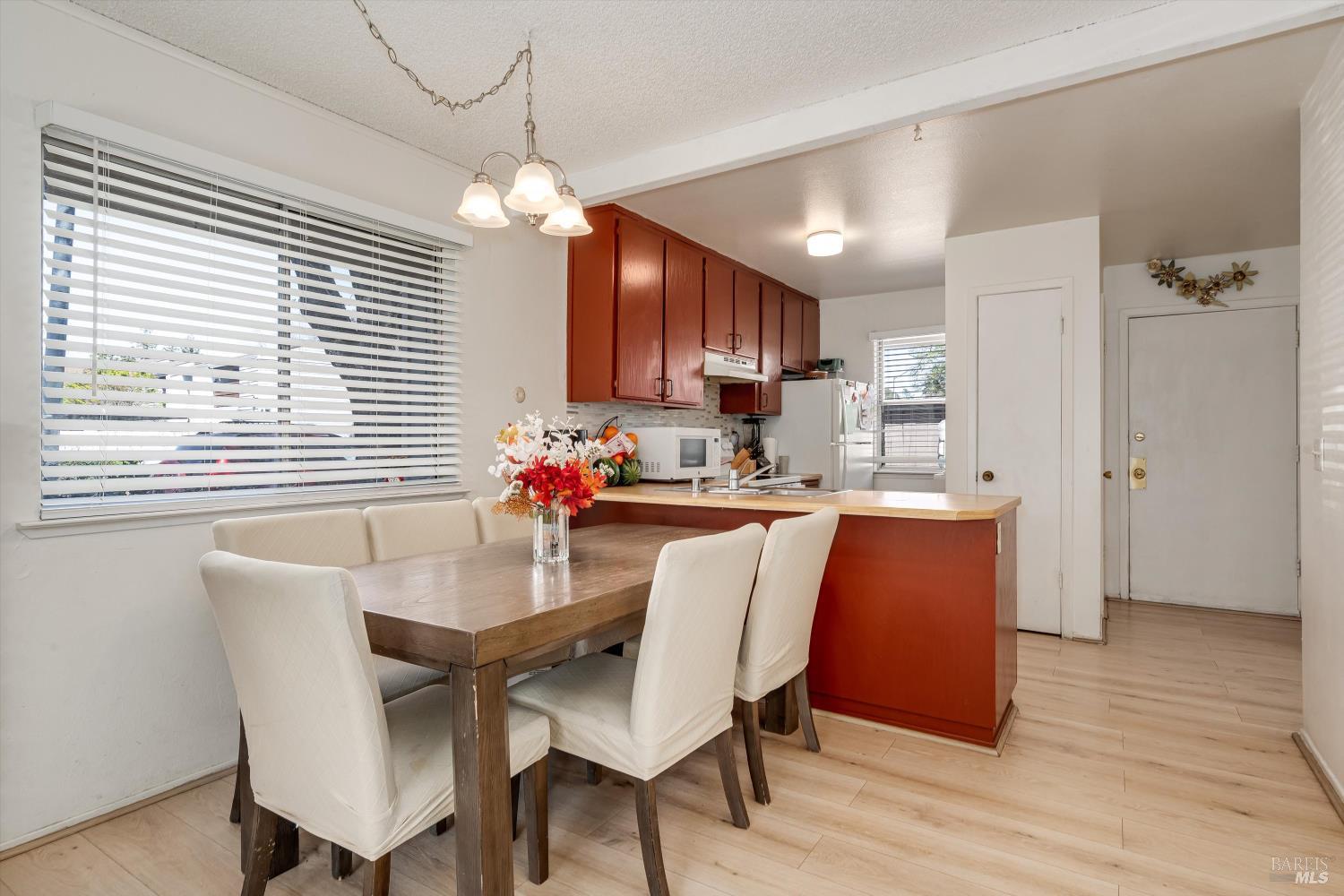 1708 Glenbrook Drive Unit: #F