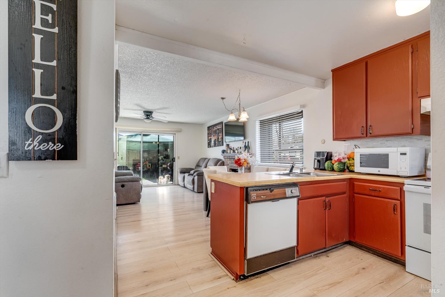 1708 Glenbrook Drive Unit: #F