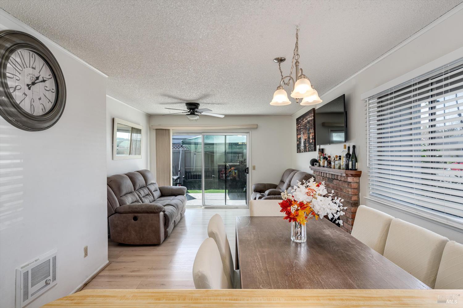 1708 Glenbrook Drive Unit: #F