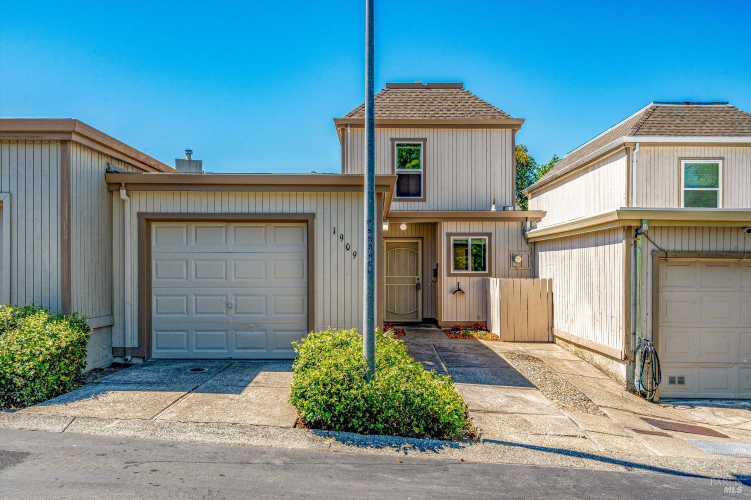 1909 Knolls Drive