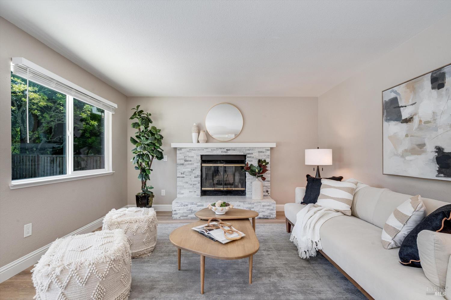 9663 Lakewood Drive