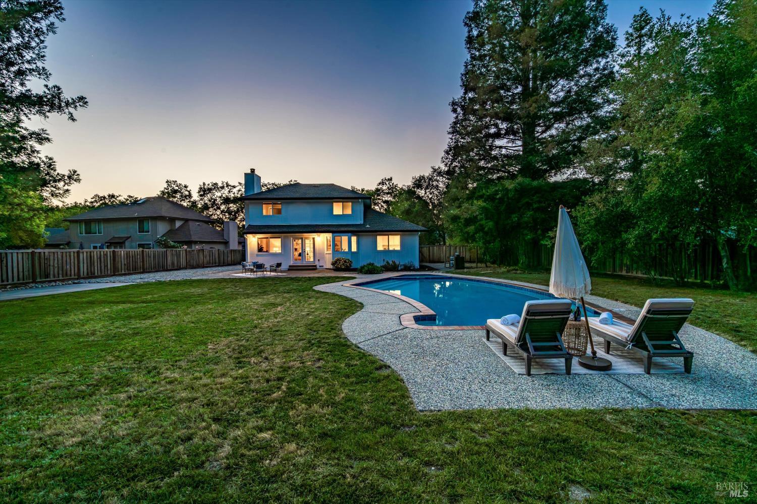 9663 Lakewood Drive