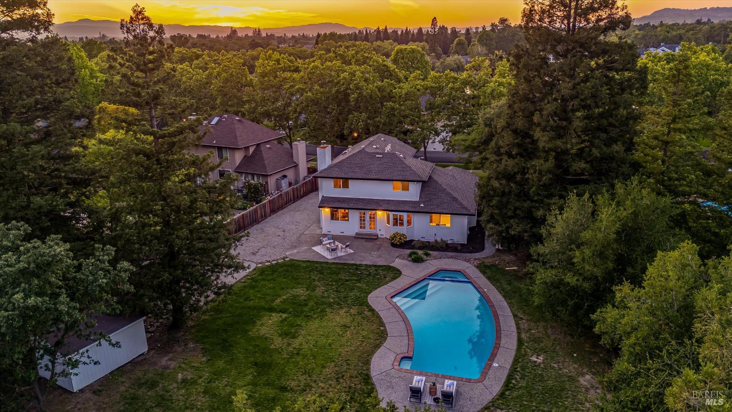 9663 Lakewood Drive