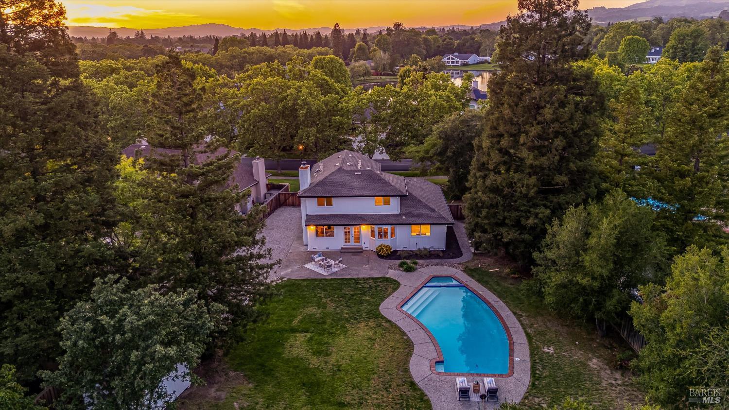 9663 Lakewood Drive