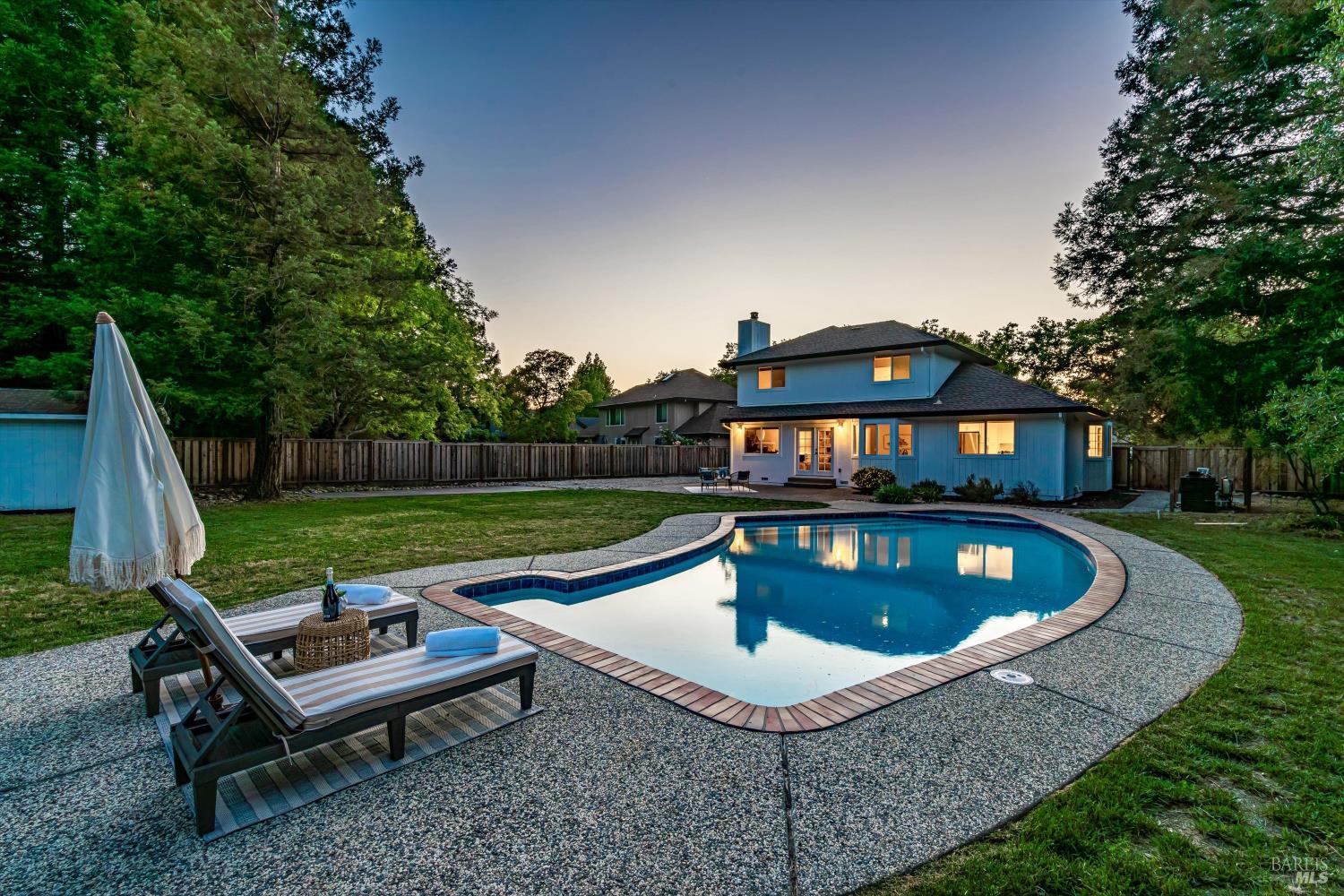 9663 Lakewood Drive