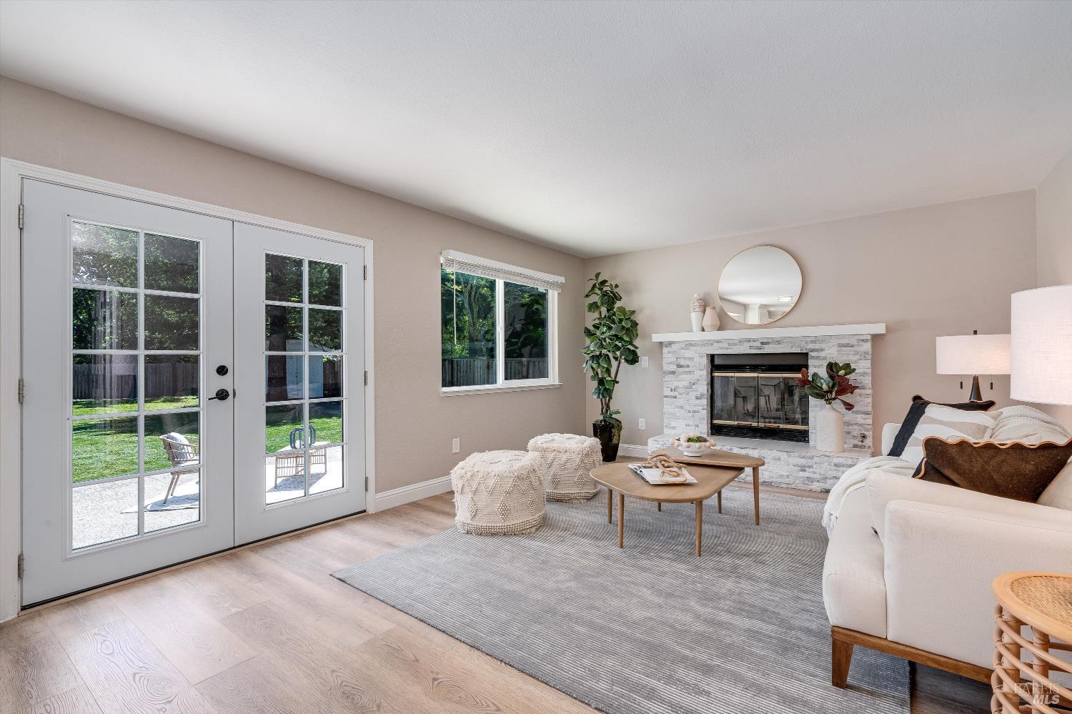 9663 Lakewood Drive