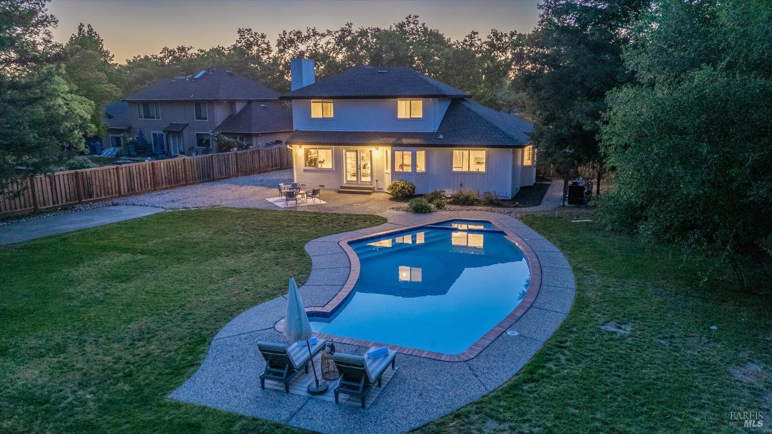 9663 Lakewood Drive