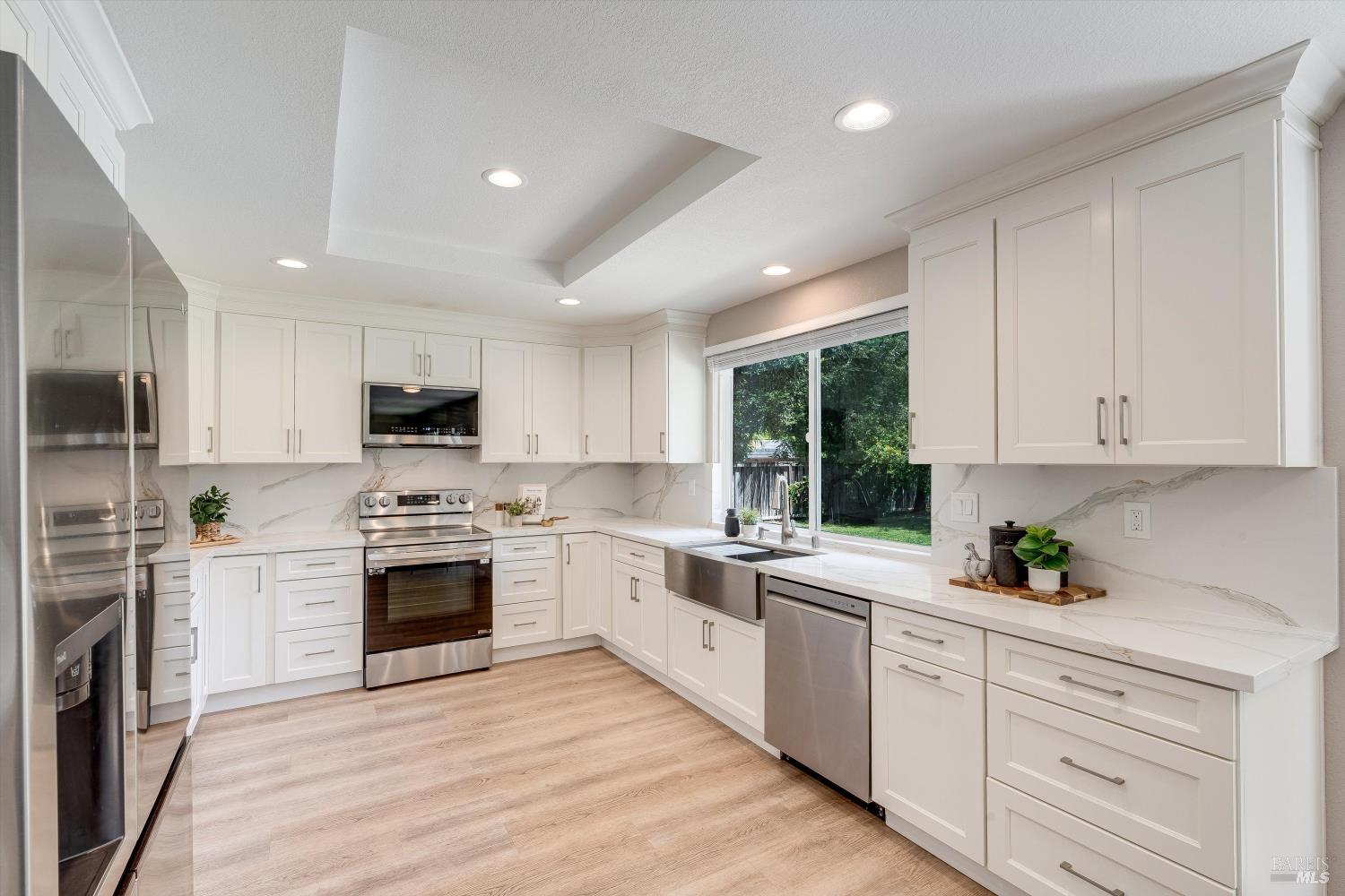 9663 Lakewood Drive