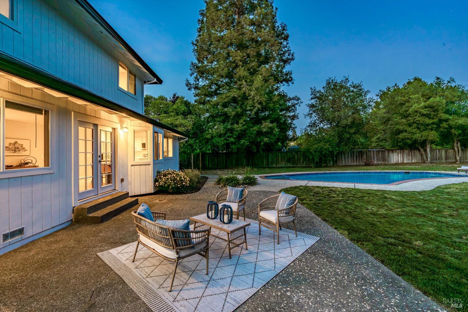 9663 Lakewood Drive