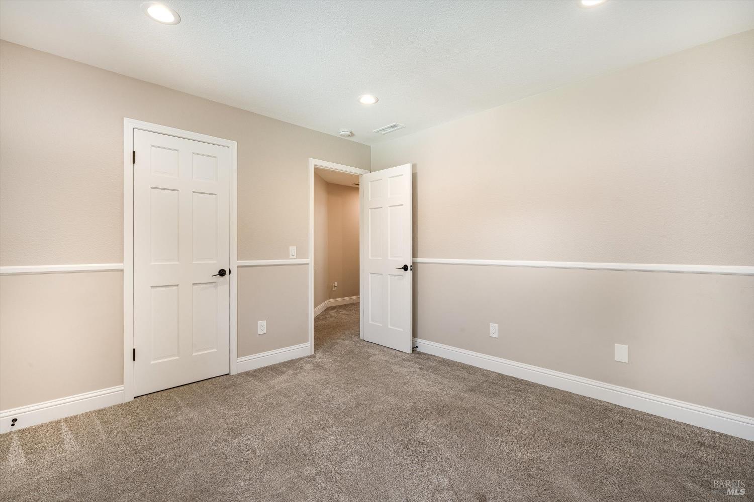 9663 Lakewood Drive