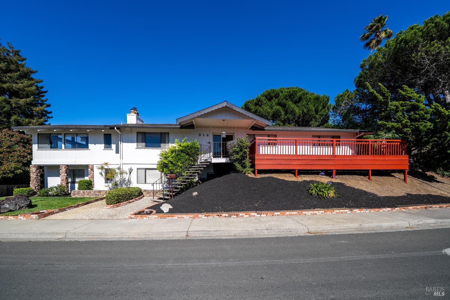 312 Skyline Drive