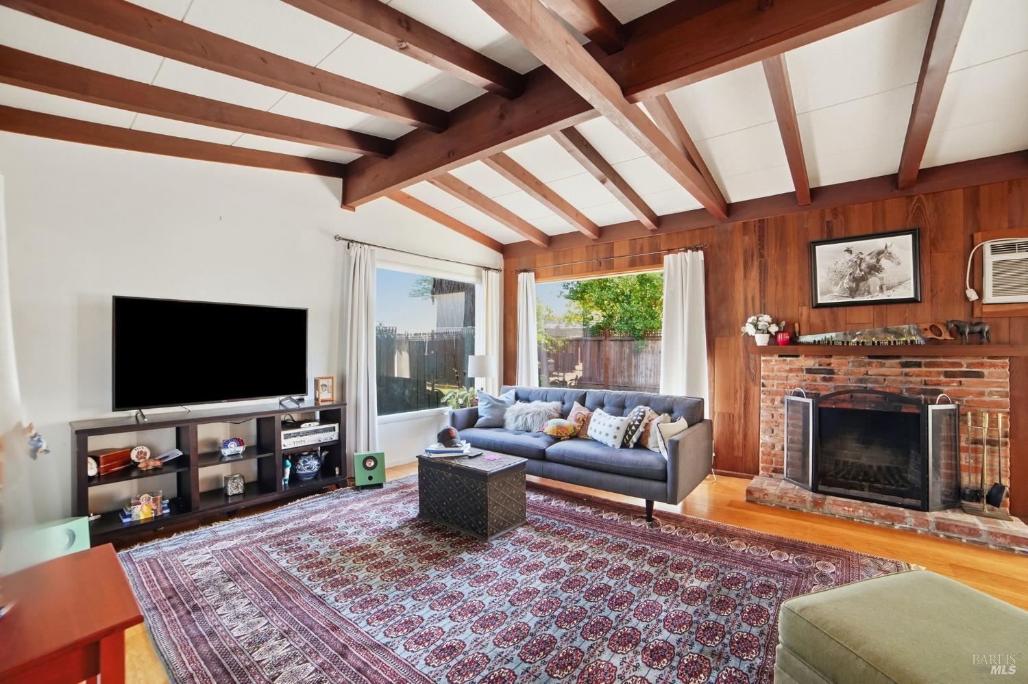 1924 Diamond Court