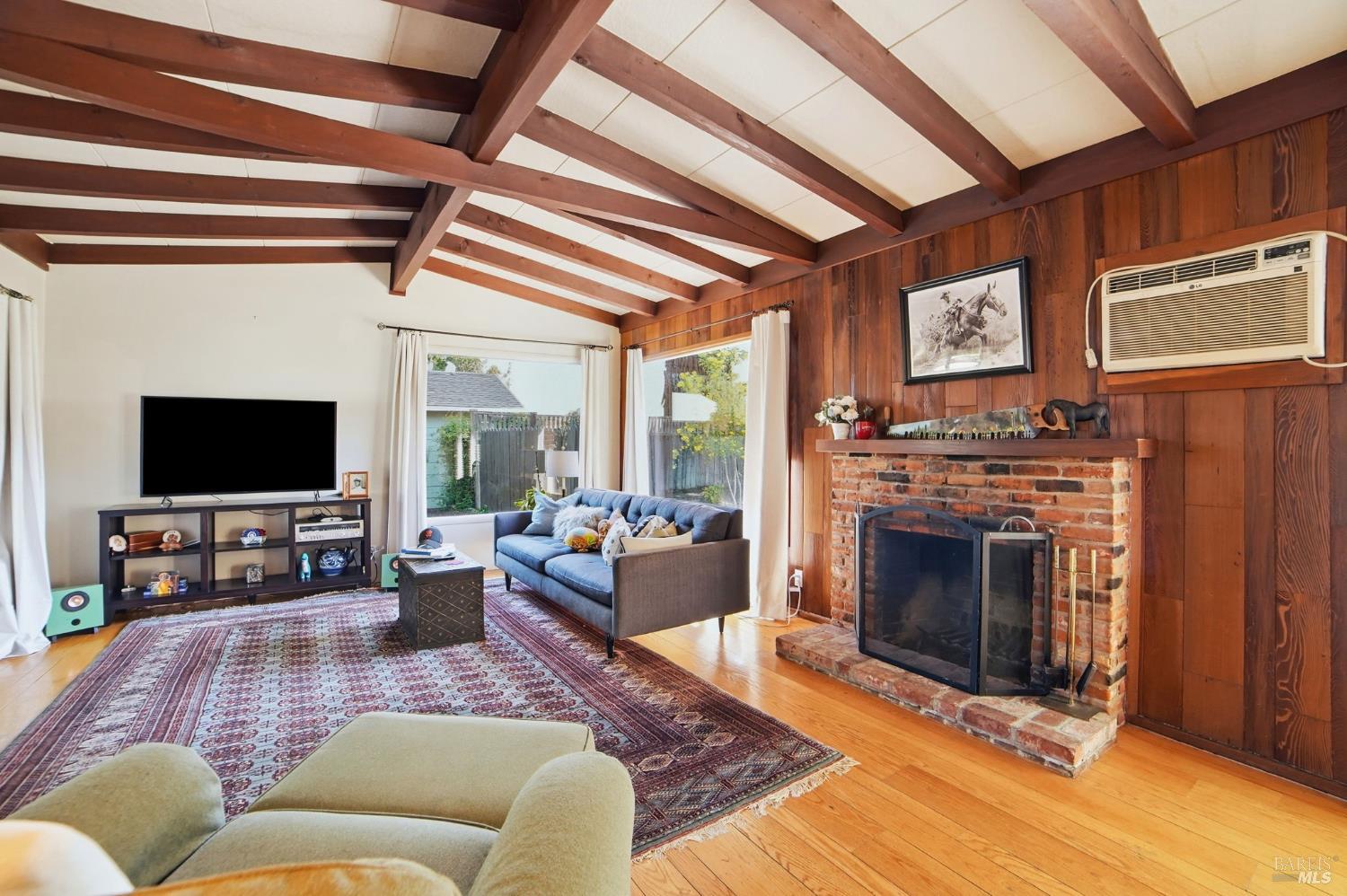 1924 Diamond Court