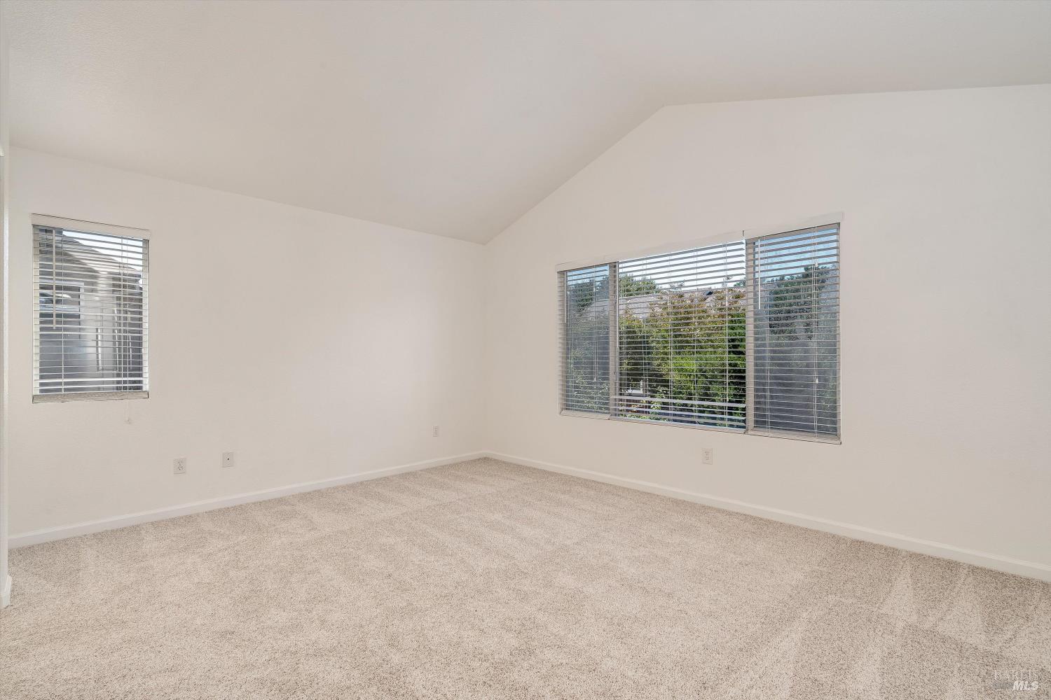 1715 Spur Ridge Lane