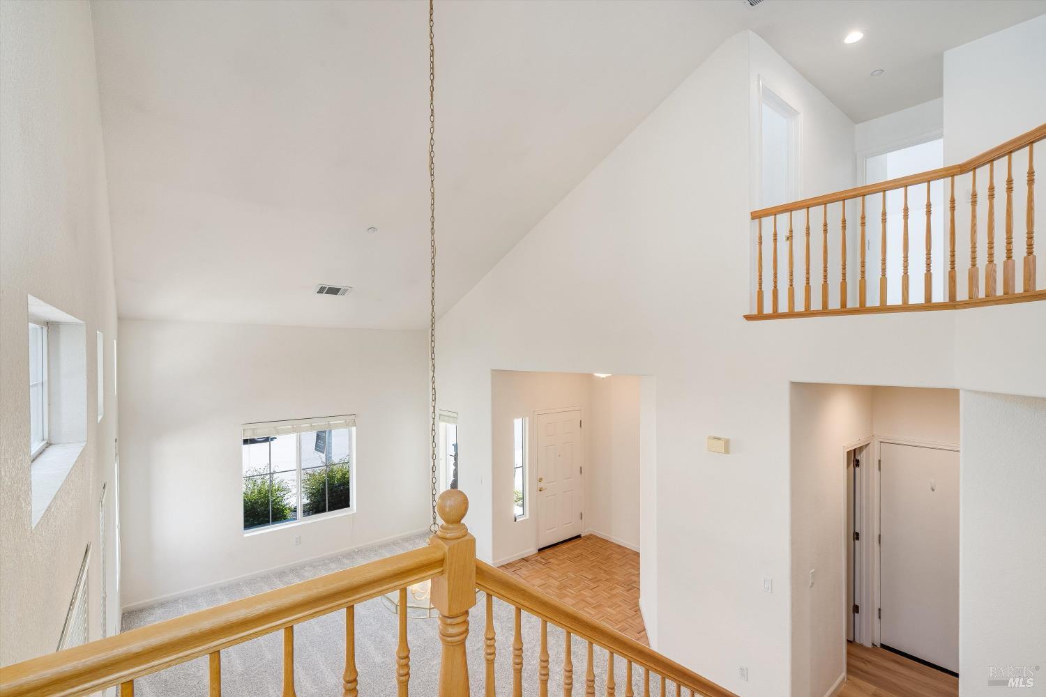 1715 Spur Ridge Lane