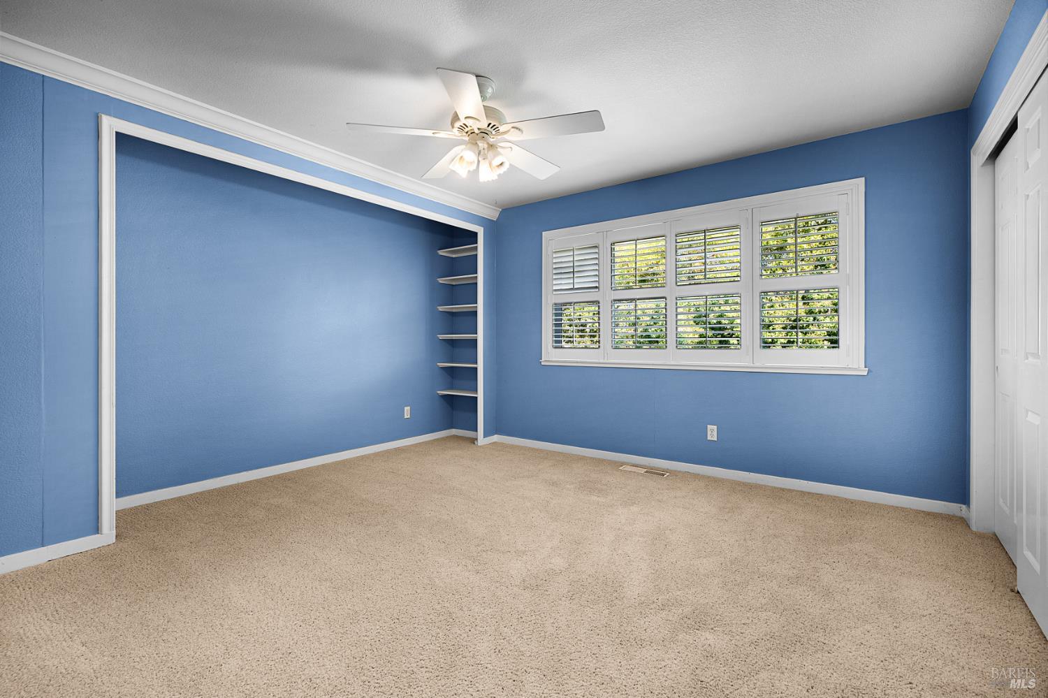 9323 Lakewood Dr Drive