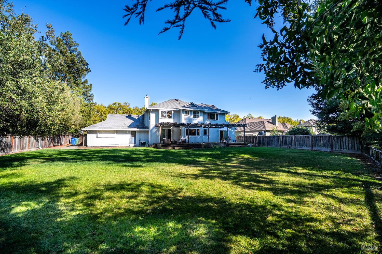 9323 Lakewood Dr Drive