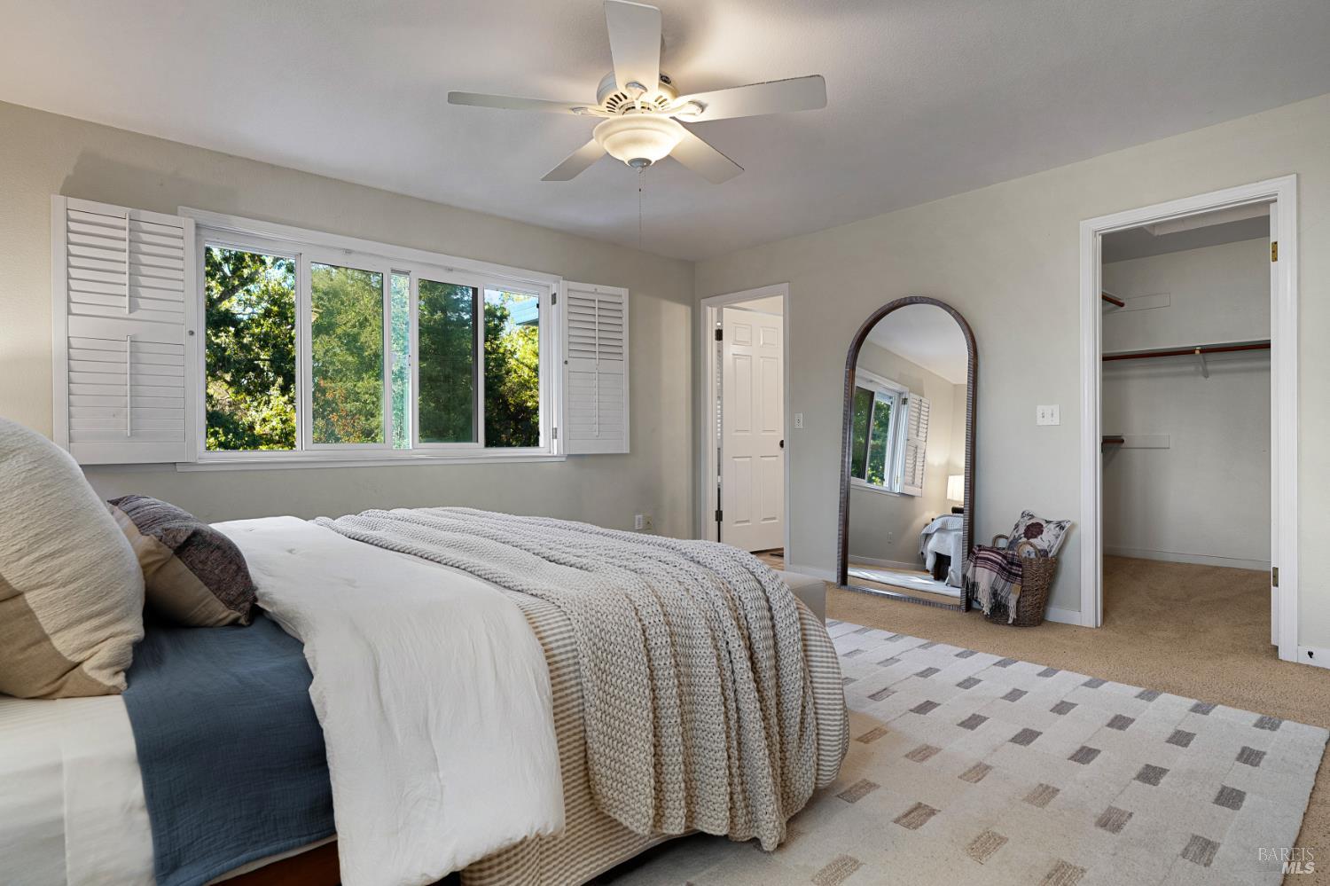 9323 Lakewood Dr Drive
