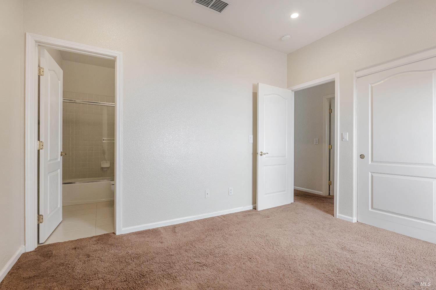 27 Newport Landing Drive