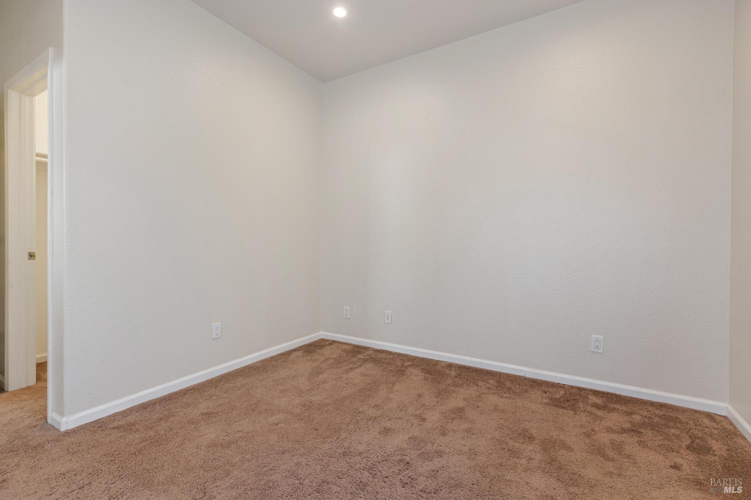 27 Newport Landing Drive