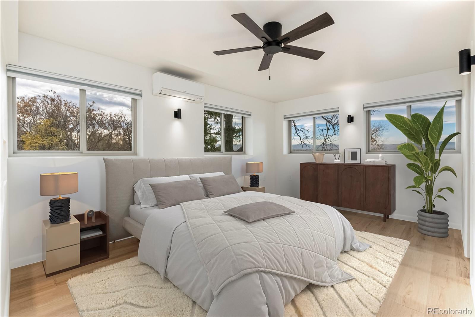 1150 W Stanford Drive