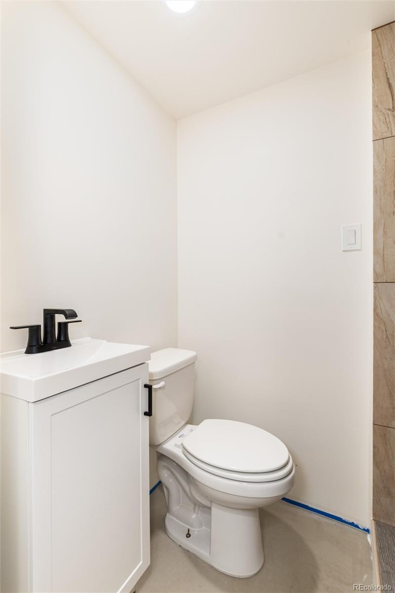 1150 W Stanford Drive