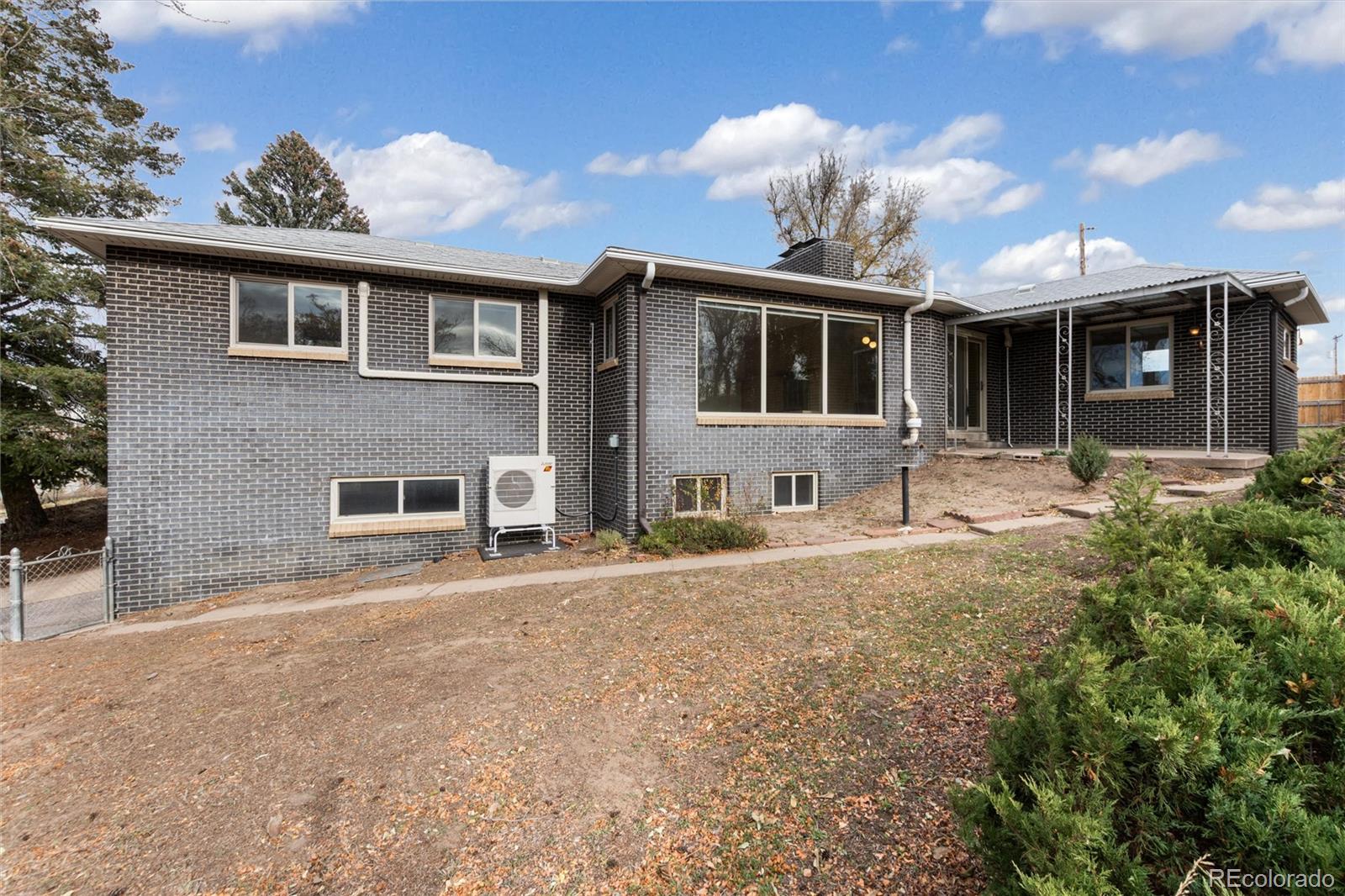 1150 W Stanford Drive