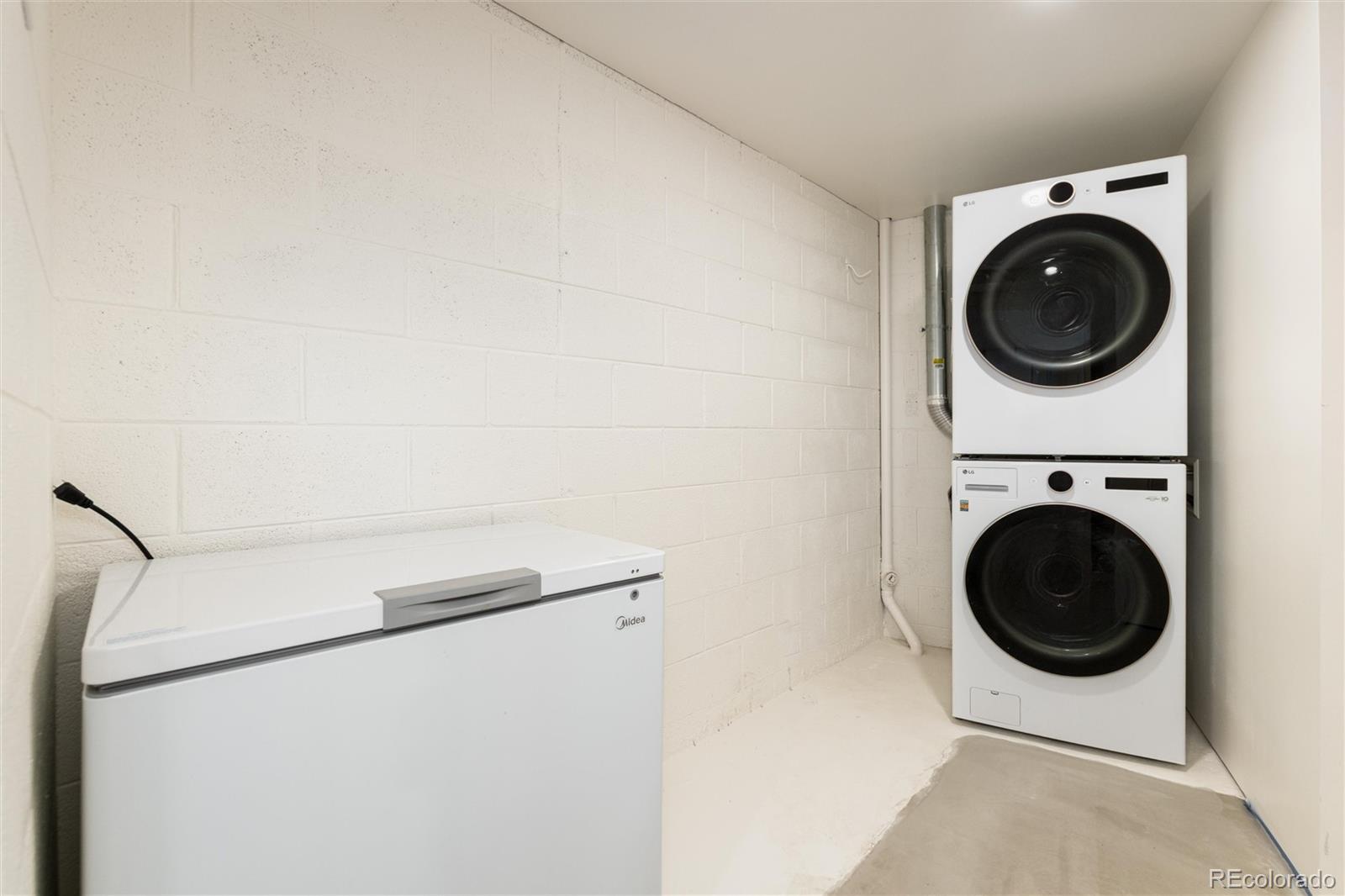 1150 W Stanford Drive