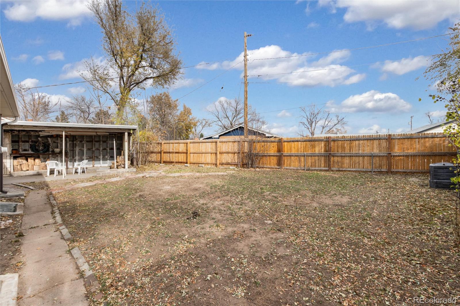 1150 W Stanford Drive