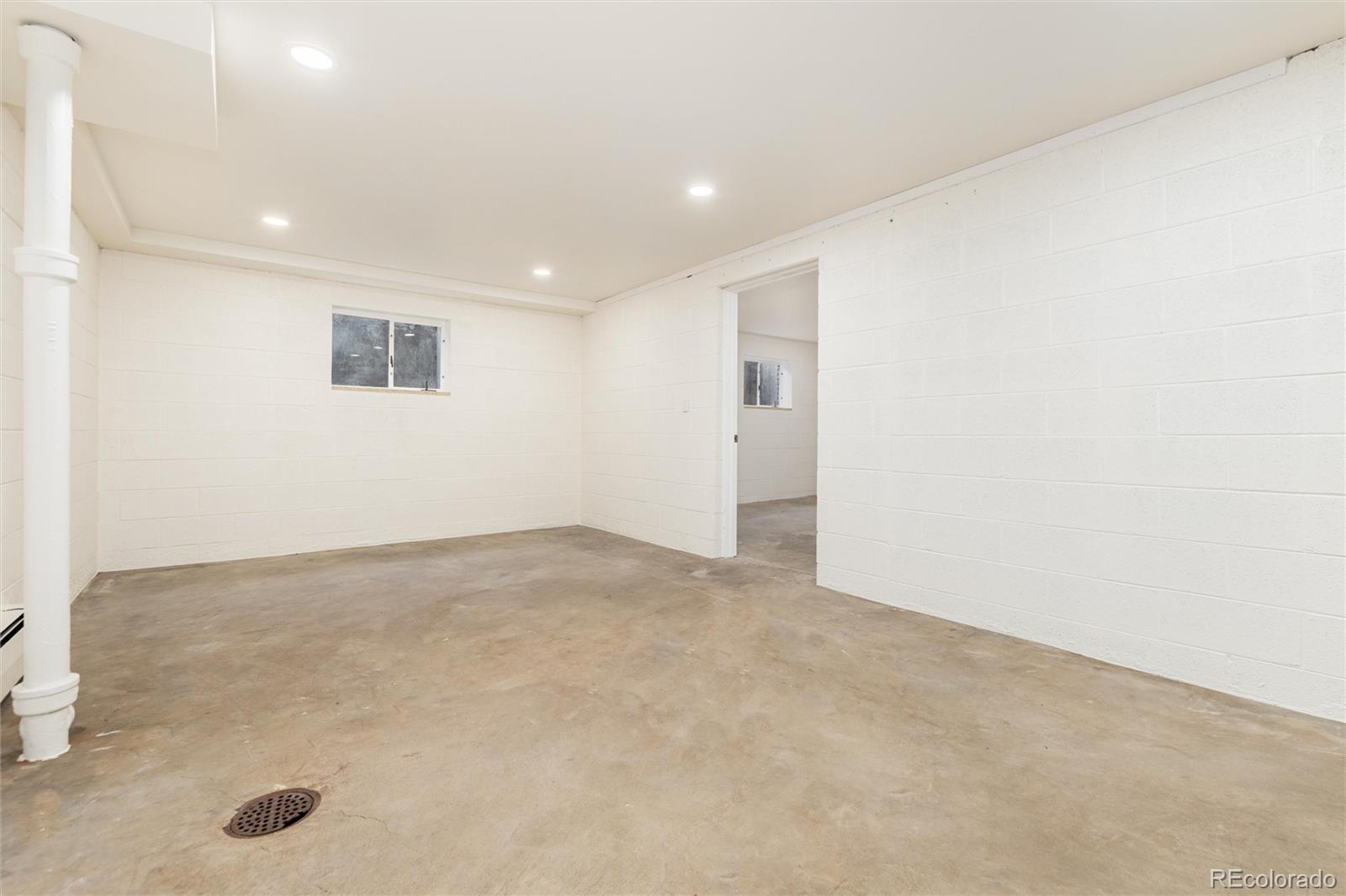 1150 W Stanford Drive