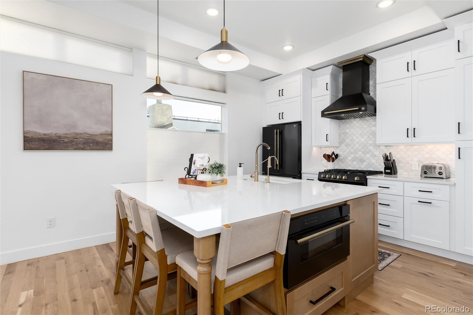 1733 Grove Street Unit: 4