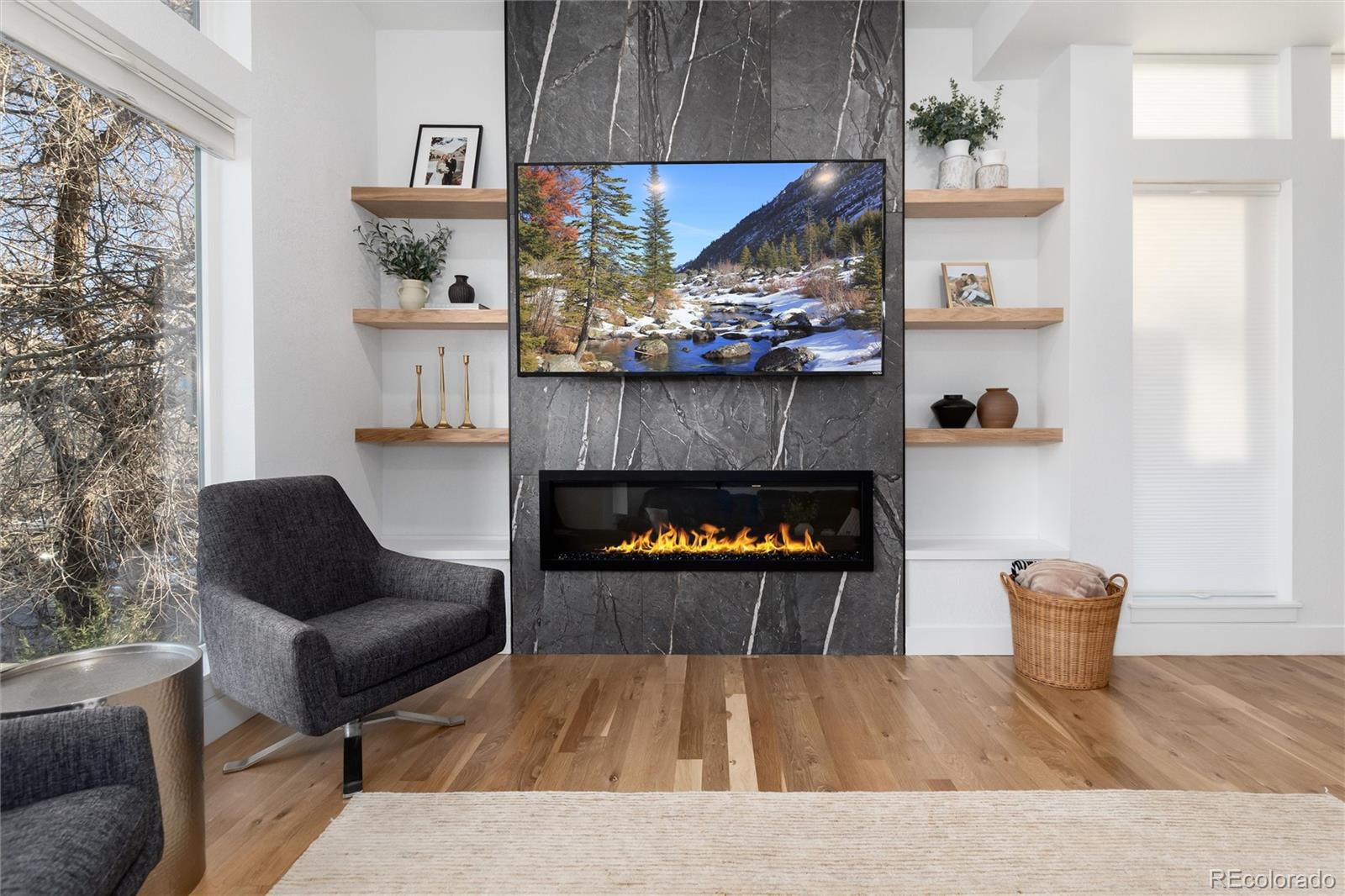 1733 Grove Street Unit: 4