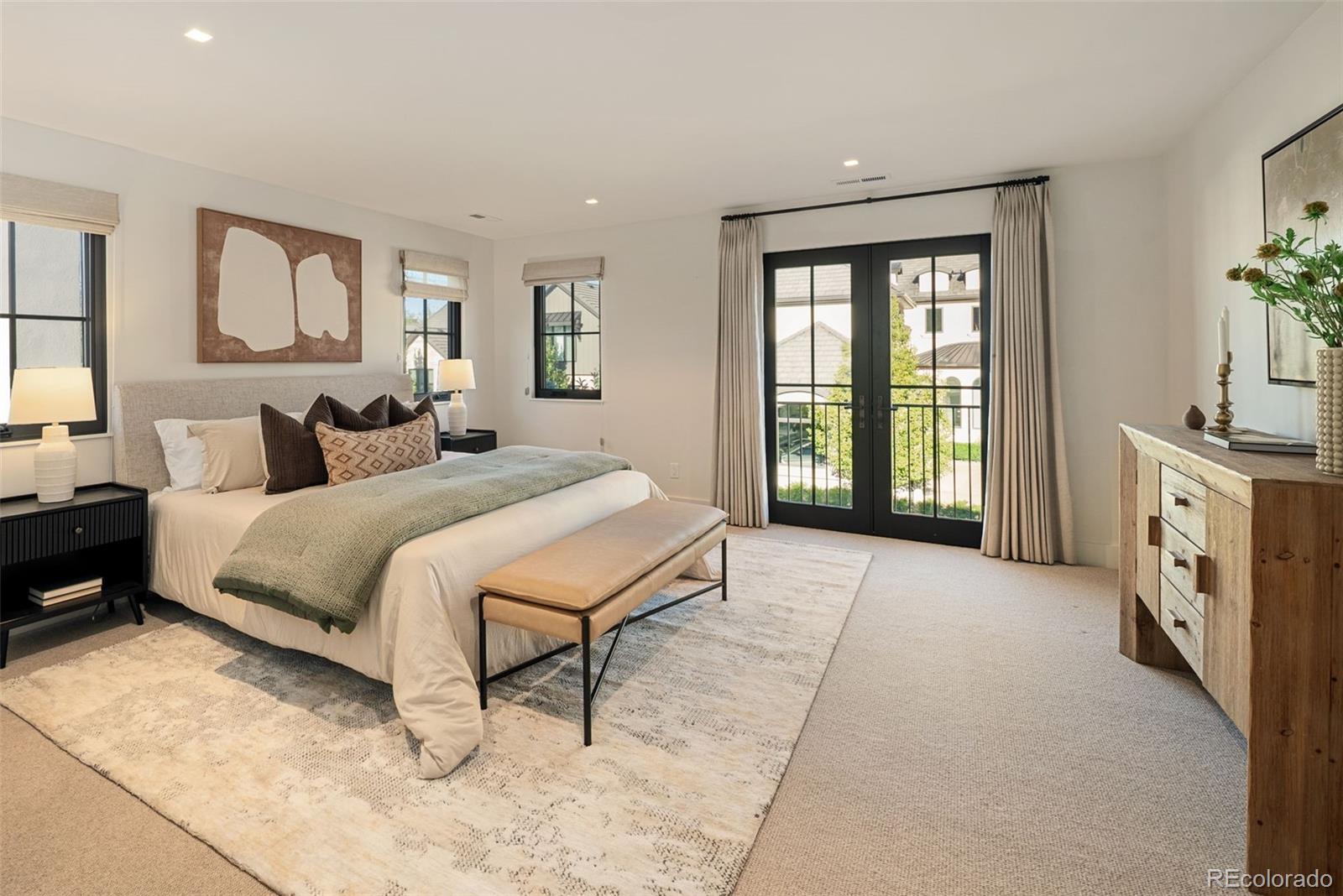 2821 E Cedar Avenue Unit: 18