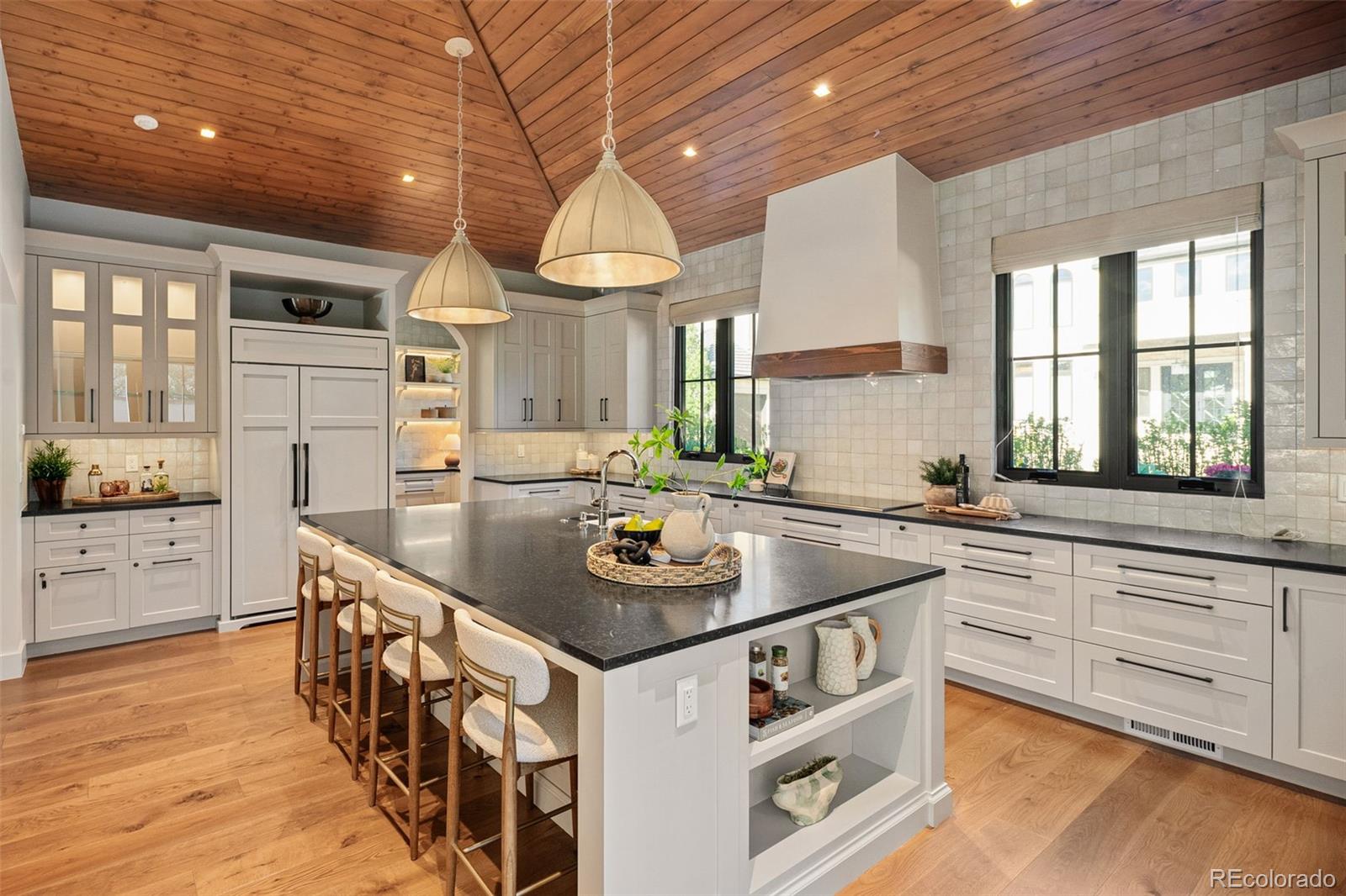 2821 E Cedar Avenue Unit: 18