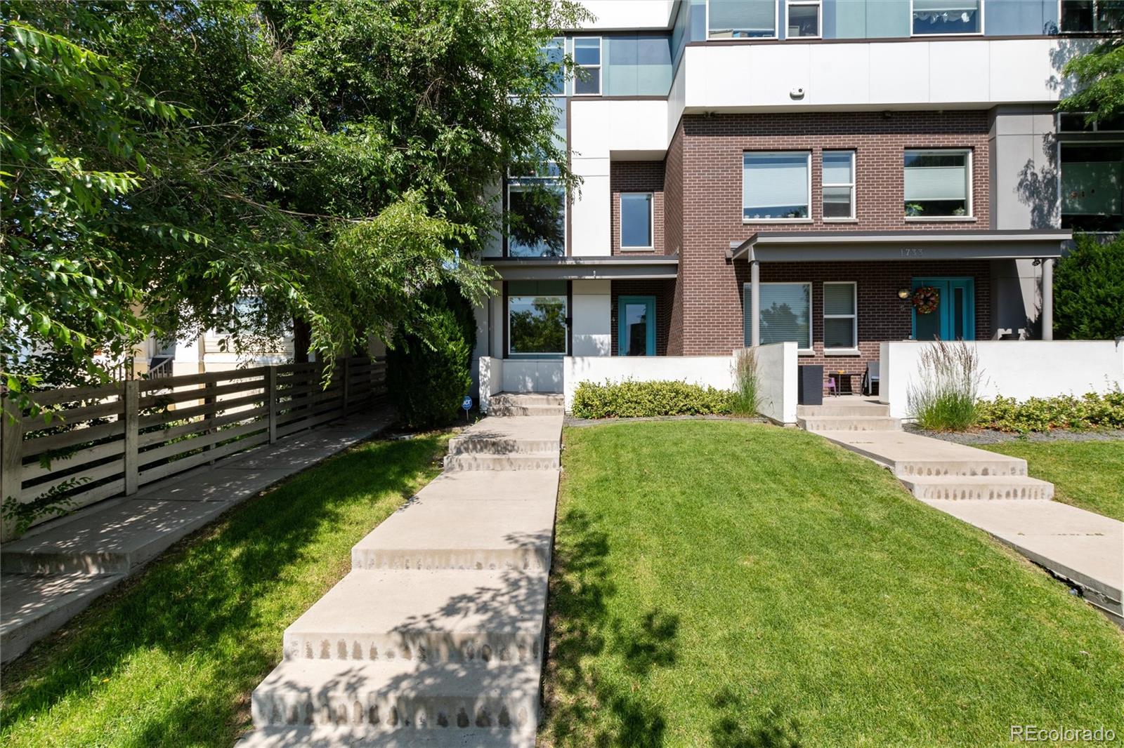 1733 Grove Street Unit: 4
