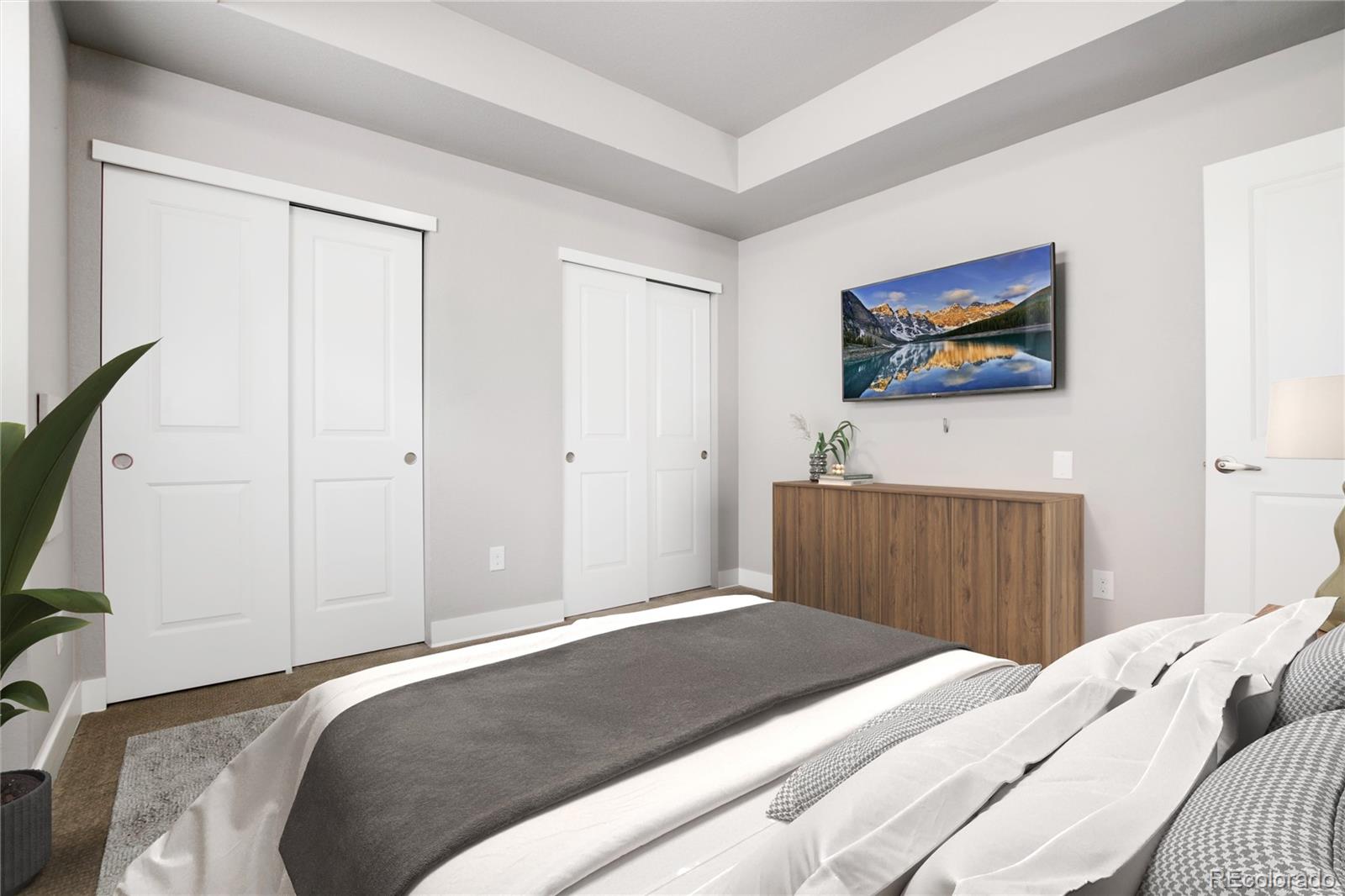 1733 Grove Street Unit: 4