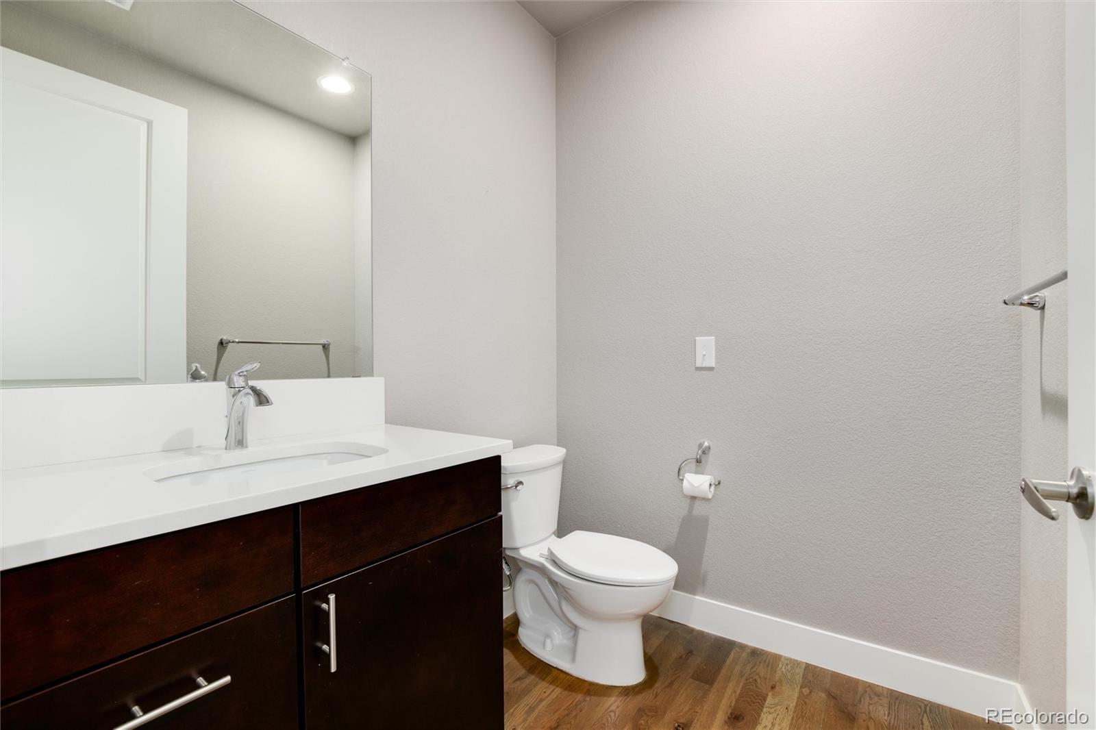 1733 Grove Street Unit: 4