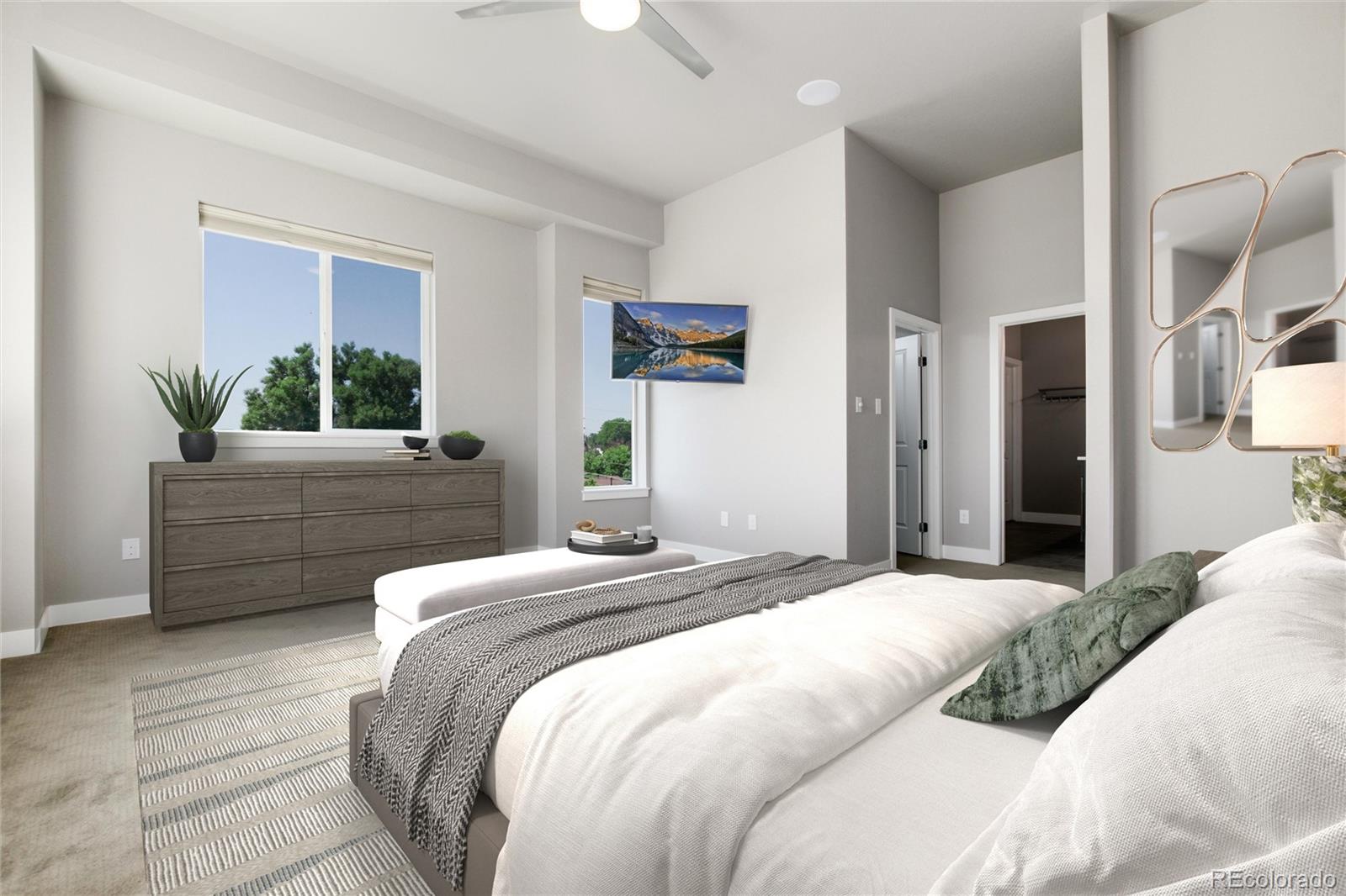1733 Grove Street Unit: 4