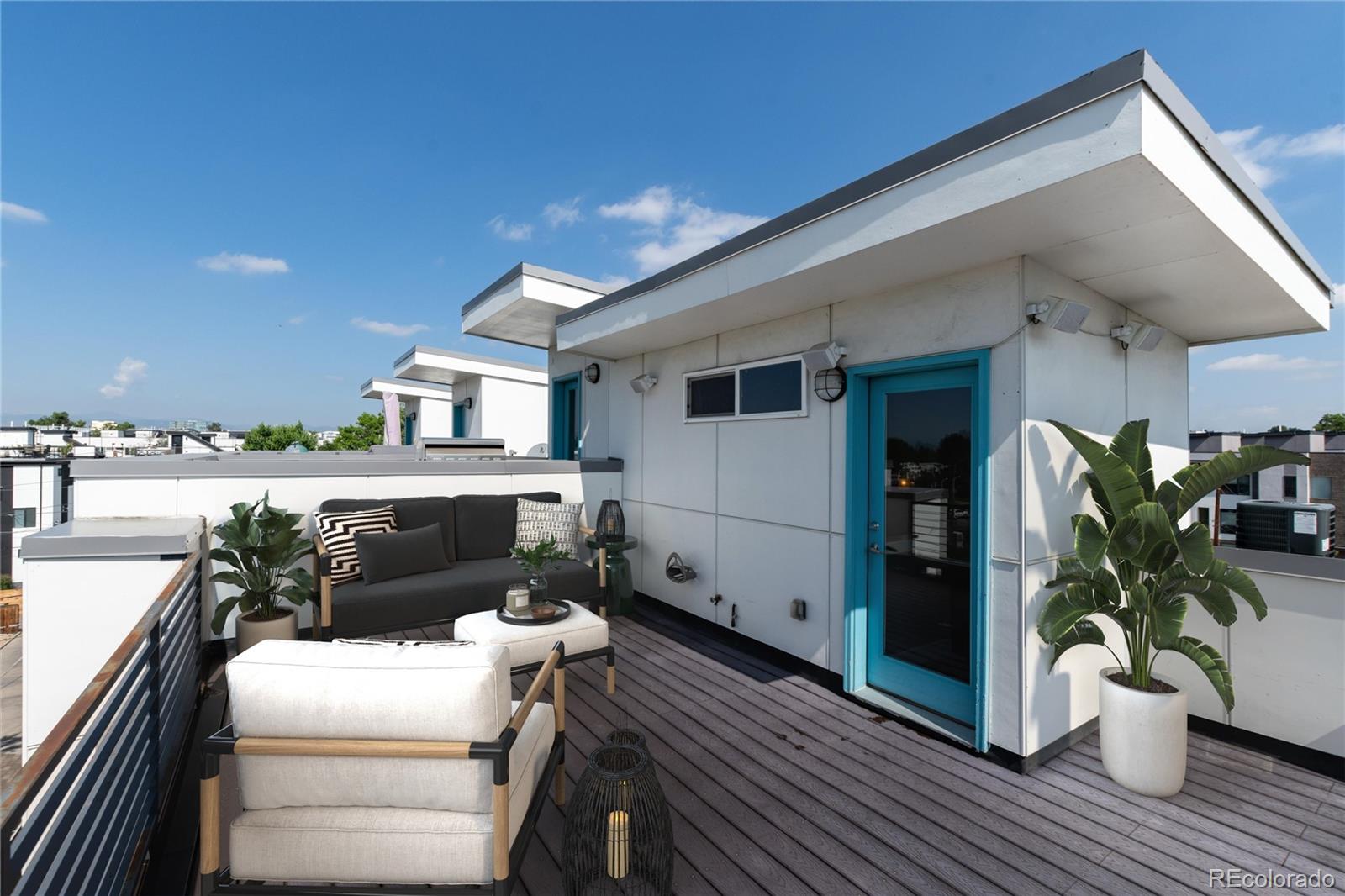1733 Grove Street Unit: 4