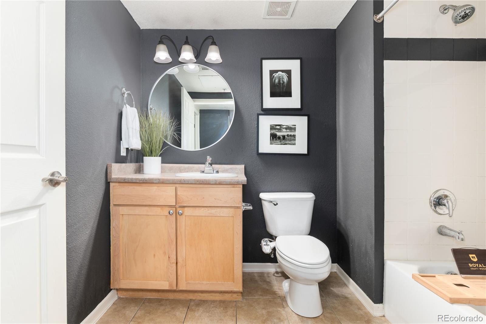 1623 Saint Paul Street Unit: 301