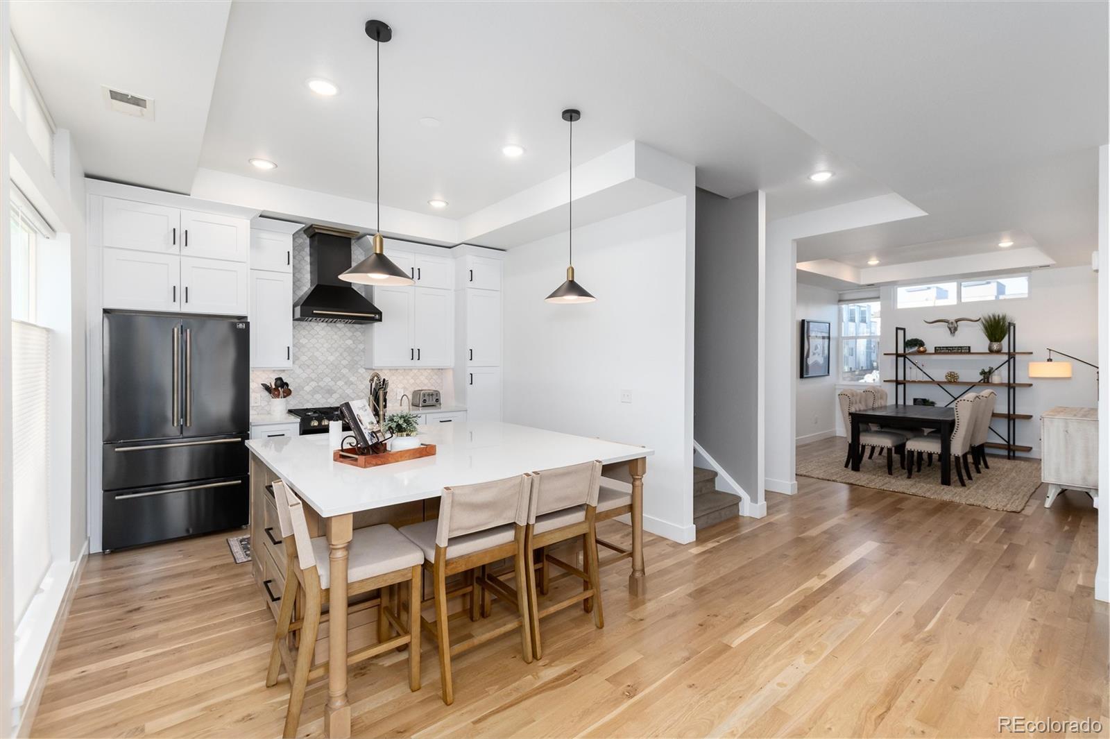 1733 Grove Street Unit: 4