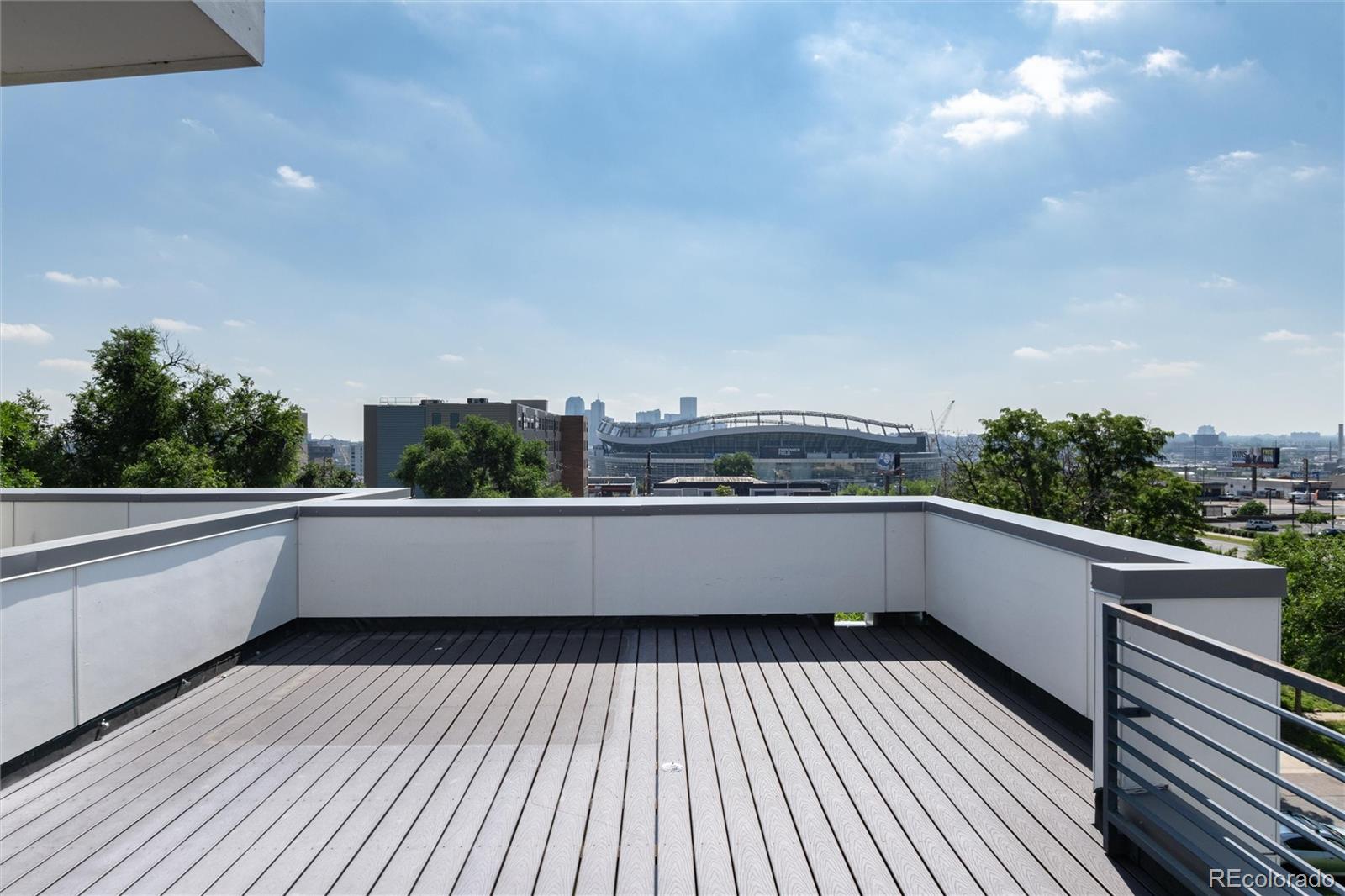 1733 Grove Street Unit: 4