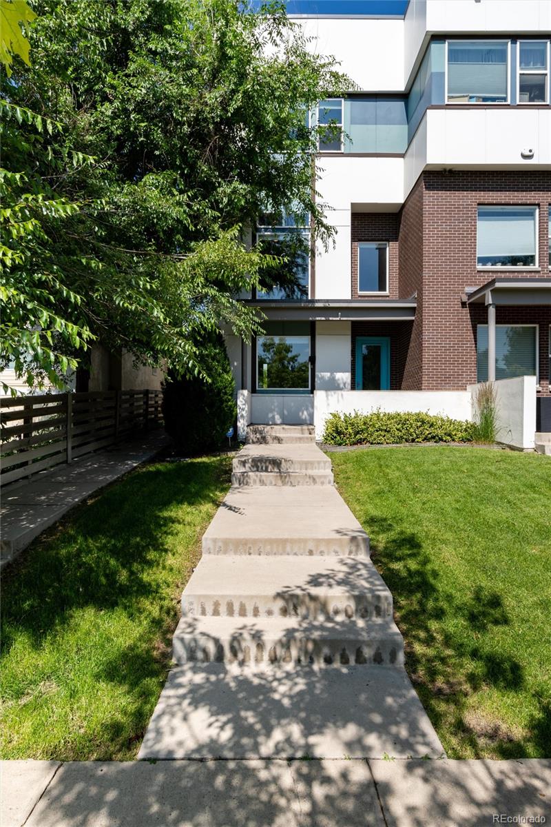 1733 Grove Street Unit: 4