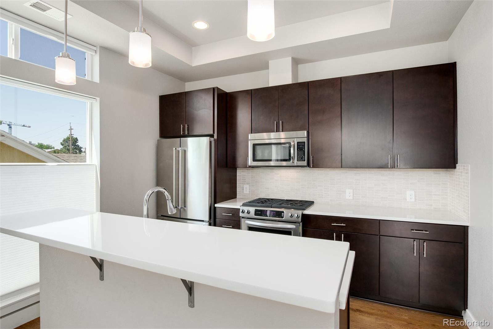 1733 Grove Street Unit: 4