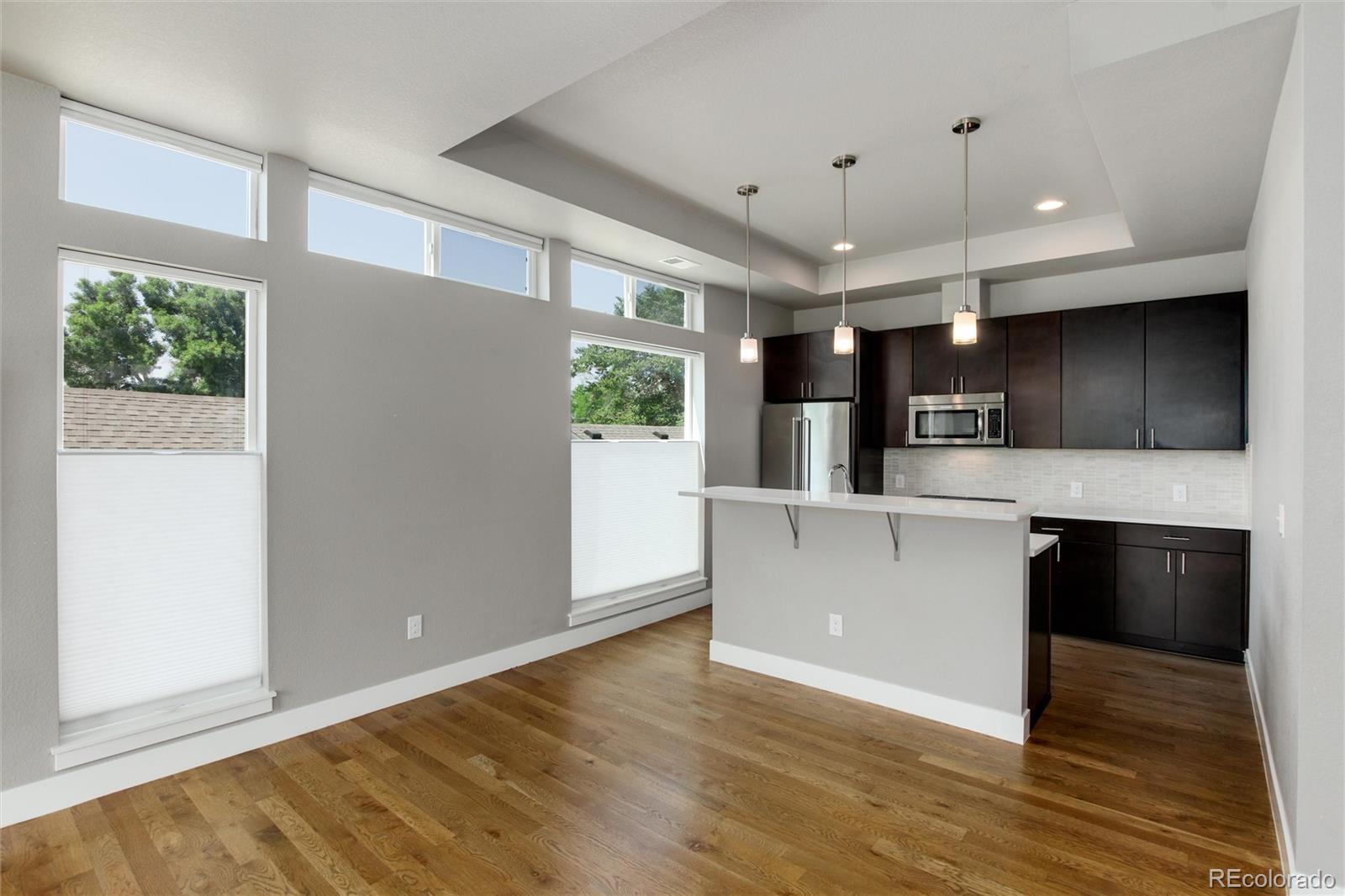 1733 Grove Street Unit: 4