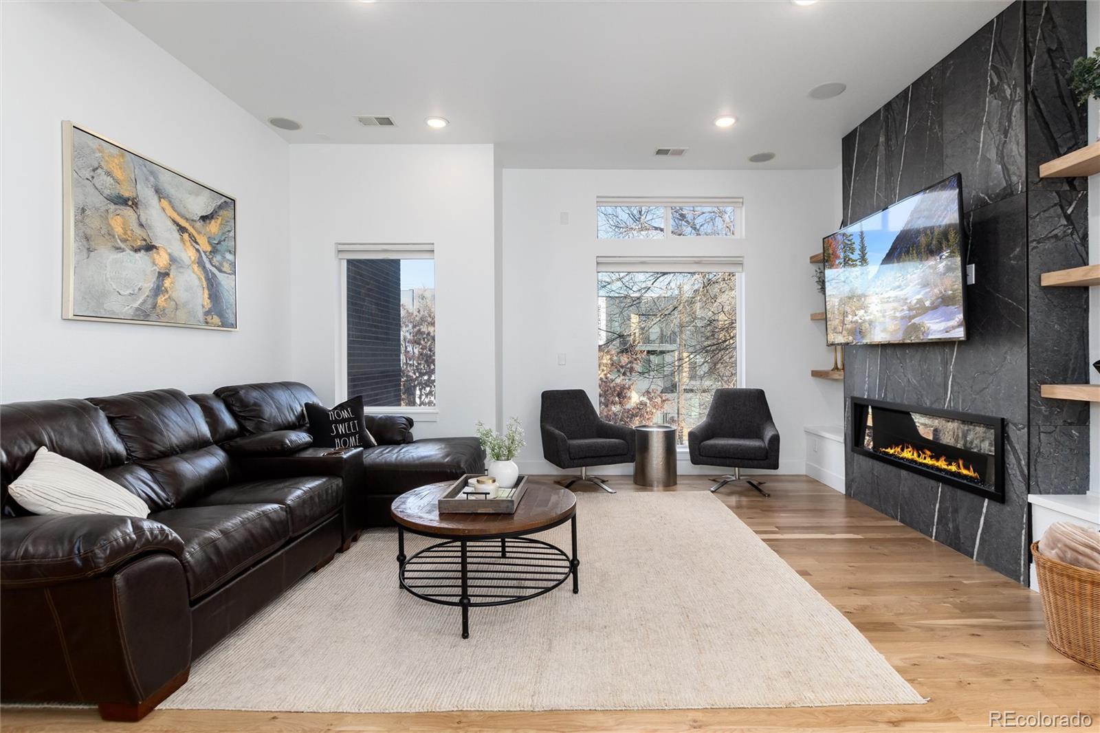 1733 Grove Street Unit: 4