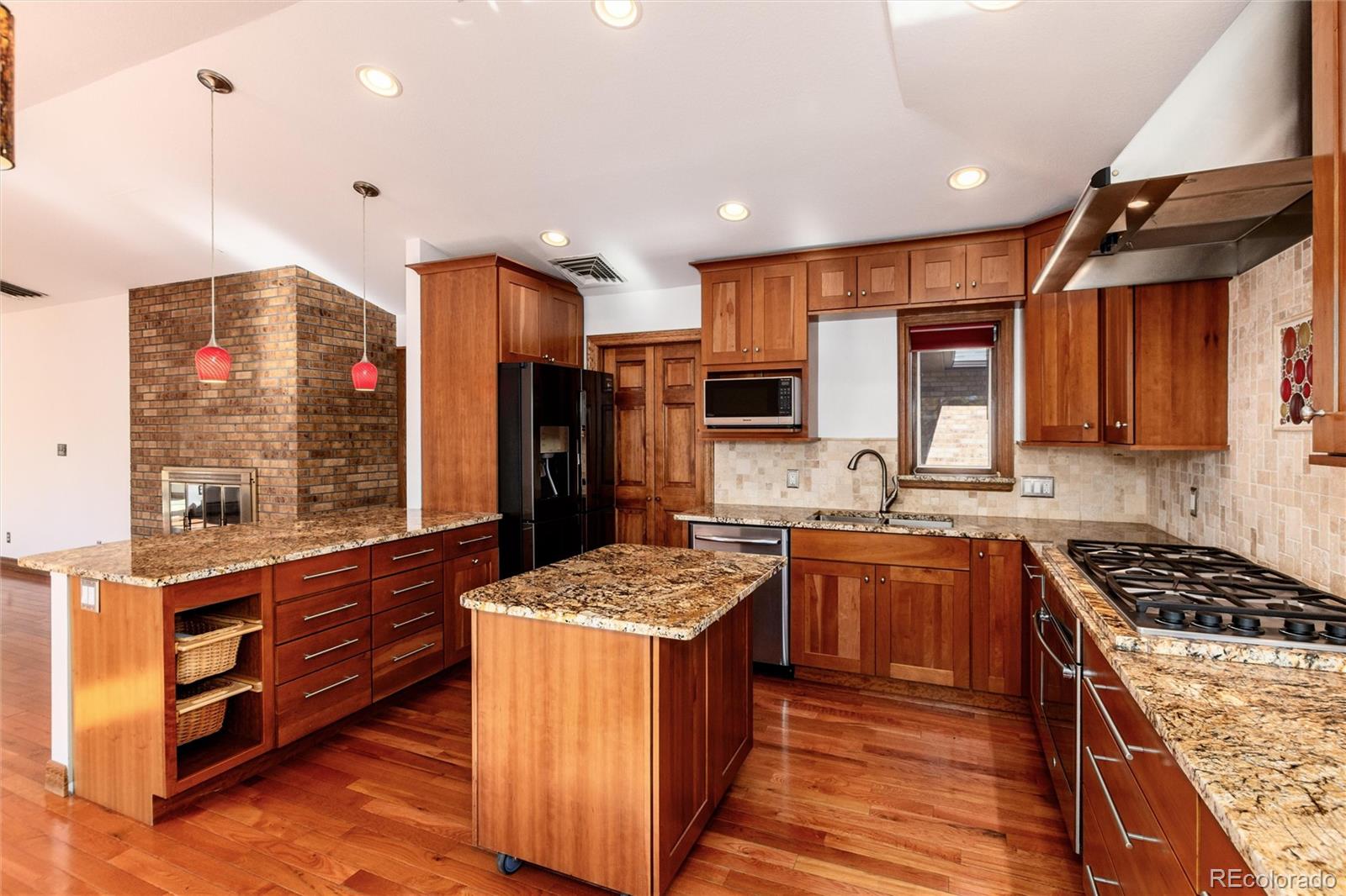 7809 S Dudley Street